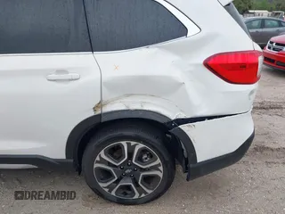 2024 Subaru Ascent Limited z VIN 4S4WMARD3R3453952, wystawiony jako IAAI lot #41628483 z przebiegiem 5 525 mil mil oraz . Historia ofert i sprzedaży dostępna na DreamBid. Obrazek 19.