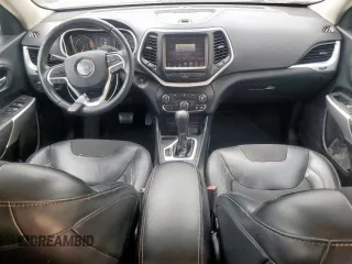 2018 Jeep Cherokee Latitude Plus с VIN 1C4PJLLB6JD621795, выставлен на аукционе Copart как лот 50989815 с пробегом 107 531 миль миль и Списание • Salvage title. История ставок и продаж доступна на DreamBid. Изображение 8.
