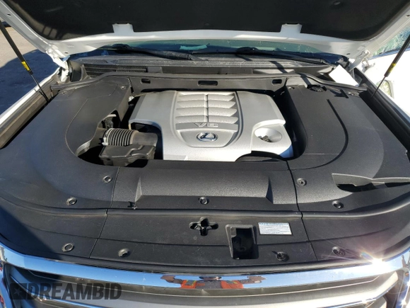 2015 Lexus LX 570 with VIN JTJHY7AX5F4167372, listed as a Copart auction lot 84712974 with Not Provided miles and Salvage Title. Bid and sale history available at DreamBid. Image 13.