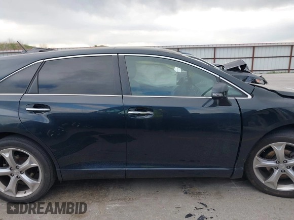 2015 Toyota Venza XLE z VIN 4T3ZK3BB1FU073173, wystawiony jako IAAI lot #42282185 z przebiegiem Nie podano mil oraz . Historia ofert i sprzedaży dostępna na DreamBid. Obrazek 12.