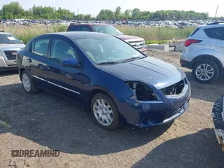 2011 Nissan Sentra S z VIN 3N1AB6AP8BL631584, wystawiony jako IAAI lot #42398162 z przebiegiem 105 837 mil mil oraz . Historia ofert i sprzedaży dostępna na DreamBid. Obrazek 1.
