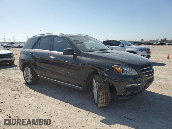 2015 Mercedes-Benz M ML 350 with VIN 4JGDA5JB8FA452465, listed as a Copart auction lot 52327605 with 92,609 mi miles and Salvage Title. Bid and sale history available at carsss.com. Image 4.