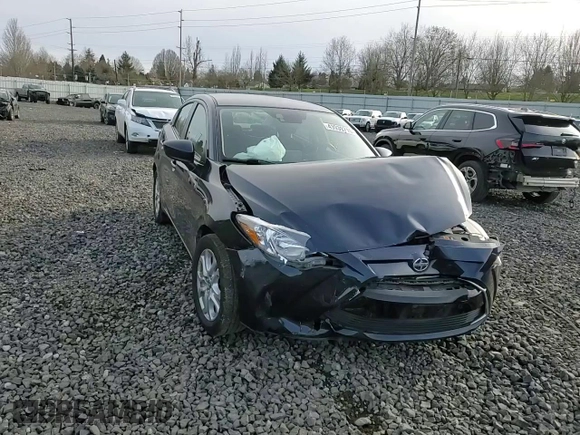 2016 Scion iA z VIN 3MYDLBZV8GY109570, wystawiony jako Copart lot #43939715 z przebiegiem 11 608 mil mil oraz Szkody całkowita. Historia ofert i sprzedaży dostępna na DreamBid. Obrazek 11.