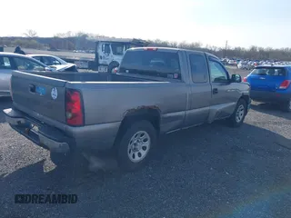 2006 Chevrolet Silverado 1500 Work Truck with VIN 1GCEC19X86Z137663, listed as a IAAI auction lot 41950323 with 151,433 mi miles. Bid and sale history available at carsss.com. Image 4.