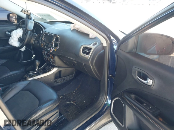 2017 Jeep Compass Latitude with VIN 3C4NJDBBXHT679623, listed as a IAAI auction lot 41810574 with 158,655 mi miles and . Bid and sale history available at DreamBid. Image 5.