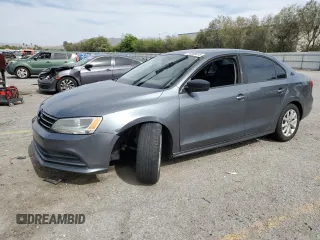 2015 Volkswagen Jetta SE z VIN 3VWD17AJ9FM268711, wystawiony jako Copart lot #56588055 z przebiegiem 125 268 mil mil oraz Szkoda całkowita • Salvage title. Historia ofert i sprzedaży dostępna na DreamBid. Obrazek 1.