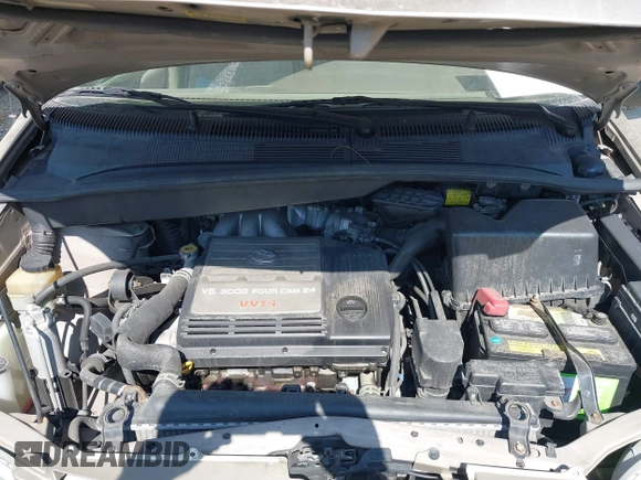 2002 Toyota Sienna LE with VIN 4T3ZF13C82U465335, listed as a IAAI auction lot 40274809 with 178,560 mi miles and . Bid and sale history available at DreamBid. Image 10.