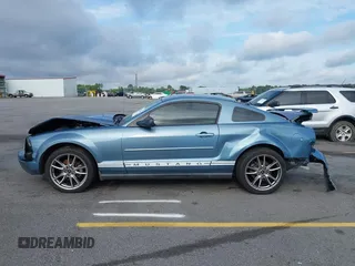 2007 Ford Mustang Deluxe with VIN 1ZVFT80N675294588, listed as a IAAI auction lot 42502168 with 121,562 mi miles and . Bid and sale history available at DreamBid. Image 14.