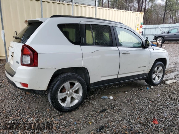 2014 Jeep Compass Latitude with VIN 1C4NJCEB6ED659912, listed as a Copart auction lot 84479464 with 187,311 mi miles and Salvage Title. Bid and sale history available at carsss.com. Image 3.