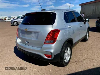 2020 Chevrolet Trax LS with VIN 3GNCJNSB4LL131582, listed as a Copart auction lot 44451325 with 136,718 mi miles and Clean Title. Bid and sale history available at carsss.com. Image 3.