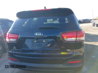 2018 Kia Sorento LX z VIN 5XYPG4A39JG385905, wystawiony jako IAAI lot #40936433 z przebiegiem 116 080 mil mil oraz . Historia ofert i sprzedaży dostępna na DreamBid. Obrazek 16.