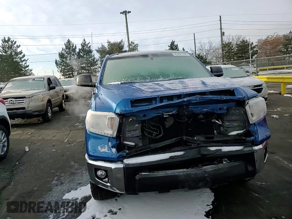 2016 Toyota Tundra SR5 z VIN 5TFDW5F14GX571148, wystawiony jako Copart lot #45491795 z przebiegiem 95 623 mil mil oraz Szkoda całkowita • Salvage title. Historia ofert i sprzedaży dostępna na DreamBid. Obrazek 11.