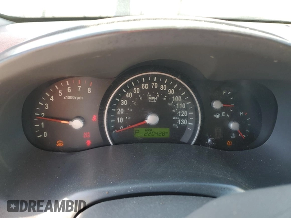 2008 Kia Sedona LX with VIN KNDMB233586210180, listed as a Copart auction lot 52090305 with 220,428 mi miles and Salvage Title. Bid and sale history available at carsss.com. Image 9.