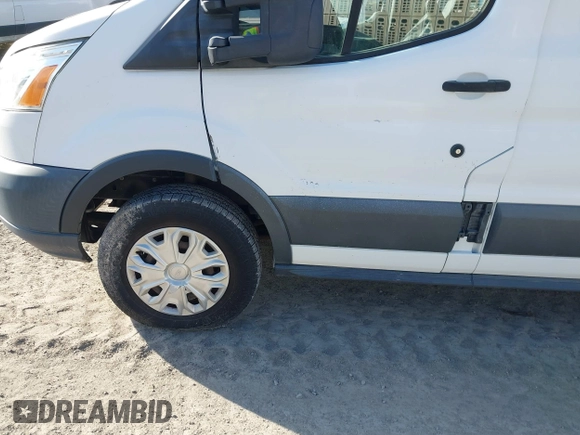2016 Ford Transit z VIN 1FTYE2CM5GKA38451, wystawiony jako IAAI lot #41548612 z przebiegiem 185 254 mil mil oraz . Historia ofert i sprzedaży dostępna na DreamBid. Obrazek 6.