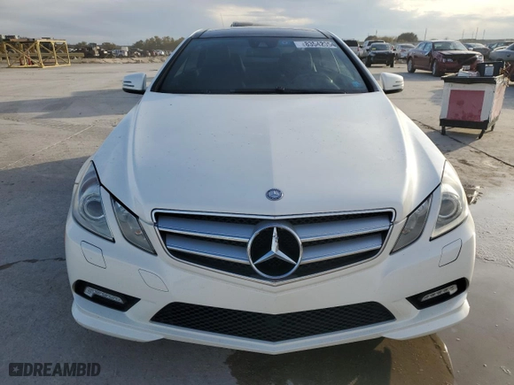 2011 Mercedes-Benz E-Class E 550 with VIN WDDKJ7CBXBF077136, listed as a Copart auction lot 83542054 with 125,274 mi miles and Salvage Title. Bid and sale history available at carsss.com. Image 5.