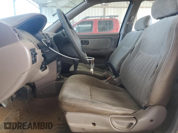 1997 Nissan Sentra XE z VIN 3N1AB41D3VL015032, wystawiony jako Copart lot #47238005 z przebiegiem 266 146 mil mil oraz Szkoda całkowita • Salvage title. Historia ofert i sprzedaży dostępna na DreamBid. Obrazek 7.