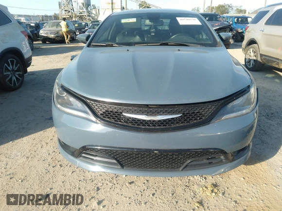 2015 Chrysler 200 S with VIN 1C3CCCBB4FN559992, listed as a IAAI auction lot 40540938 with 117,298 mi miles. Bid and sale history available at carsss.com. Image 12.