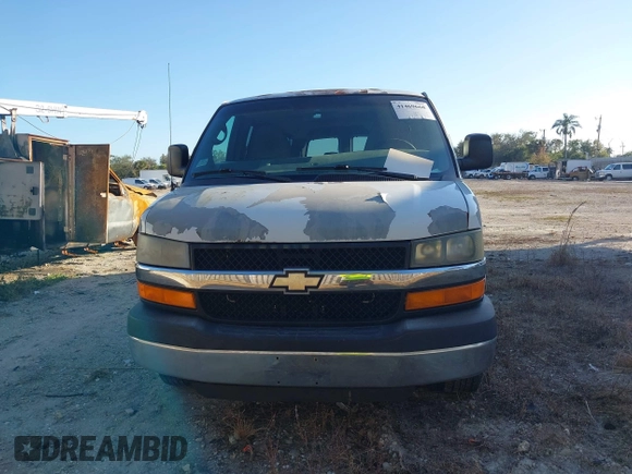 2012 Chevrolet Express Passenger 1LT z VIN 1GAZG1FA3C1128586, wystawiony jako IAAI lot #41469668 z przebiegiem 182 658 mil mil oraz . Historia ofert i sprzedaży dostępna na DreamBid. Obrazek 12.
