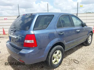 2007 Kia Sorento LX z VIN KNDJD736875682835, wystawiony jako IAAI lot #42145276 z przebiegiem 151 978 mil mil oraz . Historia ofert i sprzedaży dostępna na DreamBid. Obrazek 4.