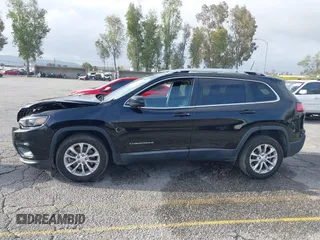 2019 Jeep Cherokee Latitude with VIN 1C4PJLCB8KD215423, listed as a IAAI auction lot 41911882 with 76,965 mi miles. Bid and sale history available at carsss.com. Image 14.