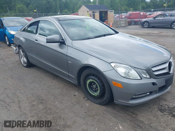 2012 Mercedes-Benz E 350 with VIN WDDKJ5KB4CF163470, listed as a IAAI auction lot 42298451 with 205,662 mi miles and . Bid and sale history available at DreamBid. Image 1.