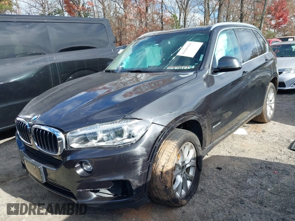 2014 BMW X5 sDrive35i with VIN 5UXKR2C56E0H32059, listed as a IAAI auction lot 41096908 with 124,322 mi miles. Bid and sale history available at carsss.com. Image 17.
