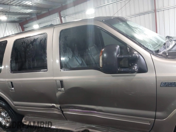 2004 Ford Excursion Eddie Bauer with VIN 1FMNU44P74EA37723, listed as a IAAI auction lot 41987523 with 300,119 mi miles and . Bid and sale history available at DreamBid. Image 13.