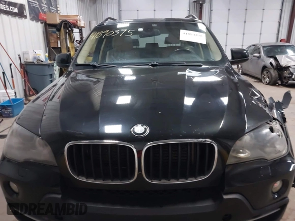 2008 BMW X5 3.0si with VIN 5UXFE43528L001685, listed as a IAAI auction lot 41890395 with 189,724 mi miles. Bid and sale history available at carsss.com. Image 12.