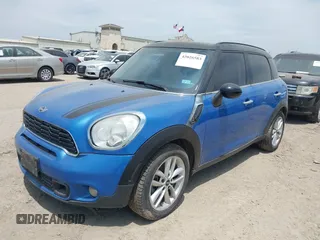 2014 MINI Countryman S with VIN WMWZC3C52EWP28069, listed as a IAAI auction lot 42026583 with 137,342 mi miles and . Bid and sale history available at DreamBid. Image 2.