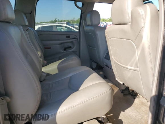 2005 GMC Yukon XL SLT with VIN 1GKFK16Z75J158678, listed as a Copart auction lot 50625435 with 217,013 mi miles and Salvage Title. Bid and sale history available at carsss.com. Image 12.