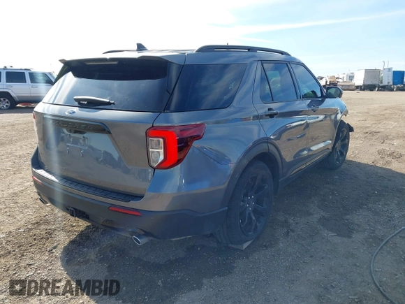 2024 Ford Explorer ST-Line with VIN 1FMSK7KH2RGA72655, listed as a IAAI auction lot 41310756 with 6,666 mi miles. Bid and sale history available at carsss.com. Image 4.