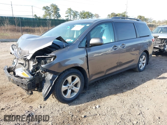 2017 Toyota Sienna LE Auto Access Seat with VIN 5TDKZ3DCXHS888544, listed as a IAAI auction lot 42015252 with 76,378 mi miles. Bid and sale history available at carsss.com. Image 16.