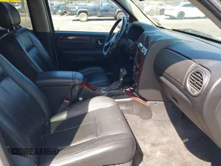 2007 GMC Envoy Denali z VIN 1GKET63M872108643, wystawiony jako IAAI lot #41942644 z przebiegiem 206 246 mil mil oraz . Historia ofert i sprzedaży dostępna na DreamBid. Obrazek 5.