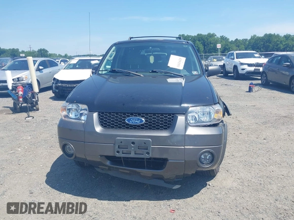 2005 Ford Escape XLT with VIN 1FMCU93115KE48930, listed as a IAAI auction lot 42592931 with 180,260 mi miles and . Bid and sale history available at DreamBid. Image 11.