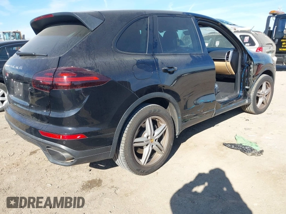 2016 Porsche Cayenne z VIN WP1AA2A25GLA05540, wystawiony jako IAAI lot #41330580 z przebiegiem 71 835 mil mil oraz . Historia ofert i sprzedaży dostępna na DreamBid. Obrazek 4.