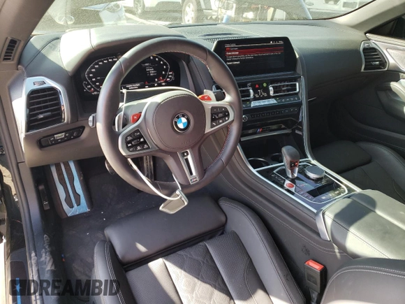 2022 BMW M8 Competition z VIN WBSDZ0C01NCJ91249, wystawiony jako Copart lot #49842513 z przebiegiem 6 187 mil mil oraz . Historia ofert i sprzedaży dostępna na DreamBid. Obrazek 8.