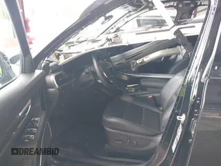 2024 Kia Telluride S с VIN 5XYP6DGC9RG511704, выставлен на аукционе IAAI как лот 42323100 с пробегом 6 266 миль миль и . История ставок и продаж доступна на DreamBid. Изображение 5.