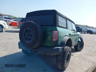 2023 Ford Bronco с VIN 1FMEE5DP0PLB60332, выставлен на аукционе IAAI как лот 42200832 с пробегом 54 921 миль миль и . История ставок и продаж доступна на DreamBid. Изображение 4.
