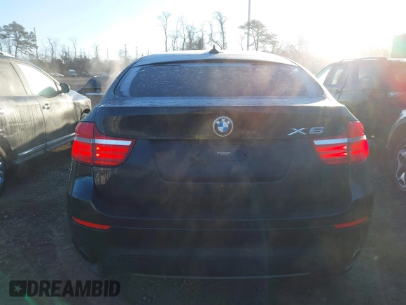 2014 BMW X6 xDrive35i with VIN 5UXFG2C52E0C45044, listed as a IAAI auction lot 41711013 with 120,840 mi miles. Bid and sale history available at carsss.com. Image 16.