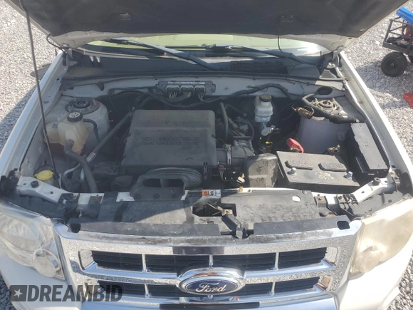 2011 Ford Escape Limited z VIN 1FMCU9EG7BKB58382, wystawiony jako Copart lot #62190975 z przebiegiem 173 531 mil mil oraz Czysty tytuł • Clean title. Historia ofert i sprzedaży dostępna na DreamBid. Obrazek 12.