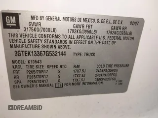 2007 GMC Sierra 1500 SLT z VIN 3GTEK13367G532144, wystawiony jako IAAI lot #41237508 z przebiegiem Nie podano mil oraz . Historia ofert i sprzedaży dostępna na DreamBid. Obrazek 9.