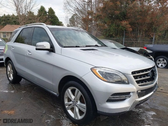 2014 Mercedes-Benz M-Class ML 350 with VIN 4JGDA5HB8EA353276, listed as a IAAI auction lot 41709756 with 189,512 mi miles. Bid and sale history available at carsss.com. Image 1.