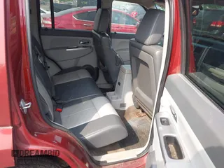 2008 Jeep Liberty Limited z VIN 1J8GN58KX8W270437, wystawiony jako IAAI lot #42473596 z przebiegiem 194 936 mil mil oraz . Historia ofert i sprzedaży dostępna na DreamBid. Obrazek 8.