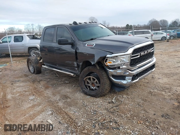2020 Ram 2500 Tradesman with VIN 3C6UR5CL9LG123989, listed as a IAAI auction lot 41226509 with 144,018 mi miles. Bid and sale history available at carsss.com. Image 1.
