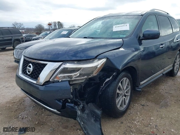 2014 Nissan Pathfinder SL with VIN 5N1AR2MM2EC710912, listed as a IAAI auction lot 41694524 with 189,608 mi miles. Bid and sale history available at carsss.com. Image 6.