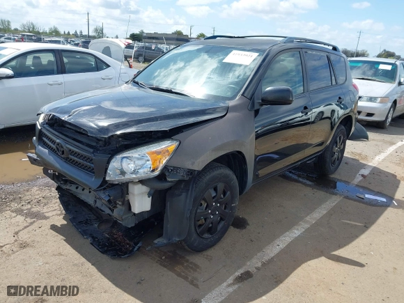 2007 Toyota RAV4 with VIN JTMZD33V176033066, listed as a IAAI auction lot 41933921 with 209,514 mi miles. Bid and sale history available at carsss.com. Image 2.