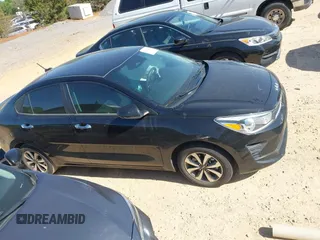 2022 Kia Rio LX z VIN 3KPA24AD9NE458402, wystawiony jako IAAI lot #42046422 z przebiegiem 30 137 mil mil oraz . Historia ofert i sprzedaży dostępna na DreamBid. Obrazek 13.