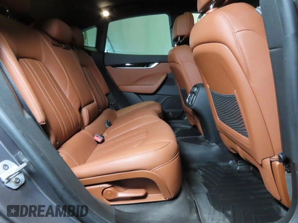 2018 Maserati Levante z VIN ZN661XUA0JX296177, wystawiony jako Copart lot #48325755 z przebiegiem 42 714 mil mil oraz Szkoda całkowita • Salvage title. Historia ofert i sprzedaży dostępna na DreamBid. Obrazek 6.
