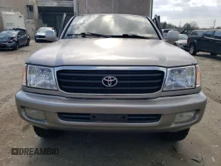 2002 Toyota Land Cruiser with VIN JTEHT05J322017079, listed as a Copart auction lot 49710085 with 0 mi miles and Clean Title. Bid and sale history available at carsss.com. Image 5.