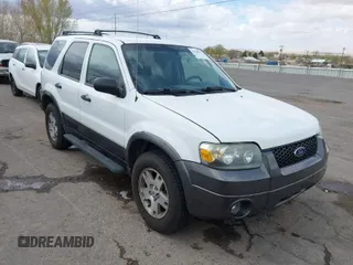 2005 Ford Escape XLT с VIN 1FMYU93155KA29131, выставлен на аукционе IAAI как лот 41938915 с пробегом 179 712 миль миль и . История ставок и продаж доступна на DreamBid. Изображение 1.